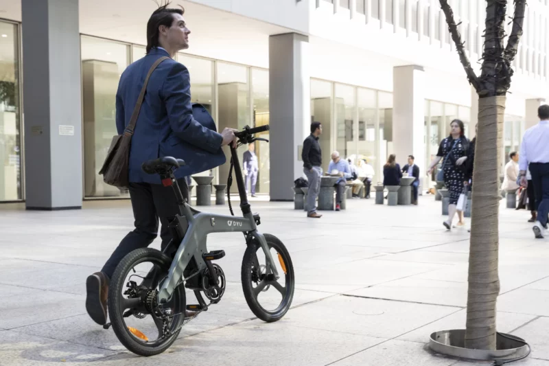 Vélo pliable électrique homme – Image 12